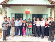 Công ty In Nhân Dân Bình Định tham gia bàn giao 2 nhà tình nghĩa cho hộ nghèo tại huyện Vĩnh Thạnh và Tây Sơn