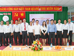 Đồng chí Lê Quang Minh đến thăm công ty In Nhân Dân Bình Định